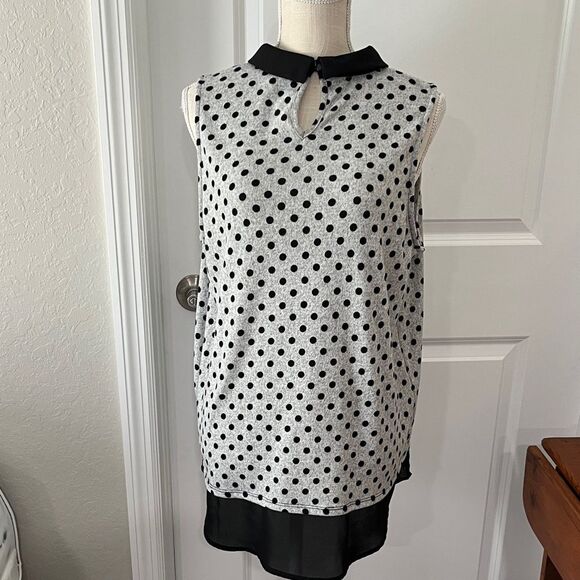 Faith and Joy
Monteau Black/Grey Polka Dot Sweater Peter Pan Collar Sheer - Picture 3 of 7